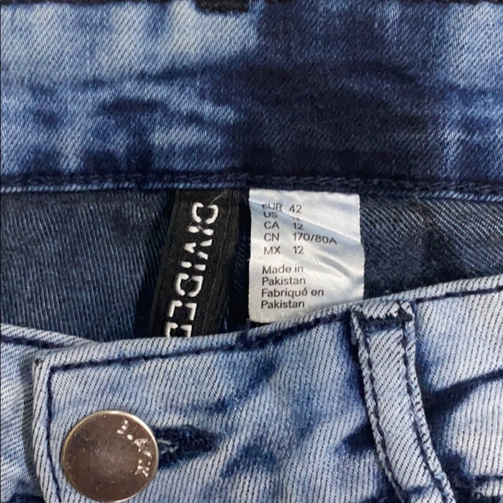 Jeans - Picture 3 of 5